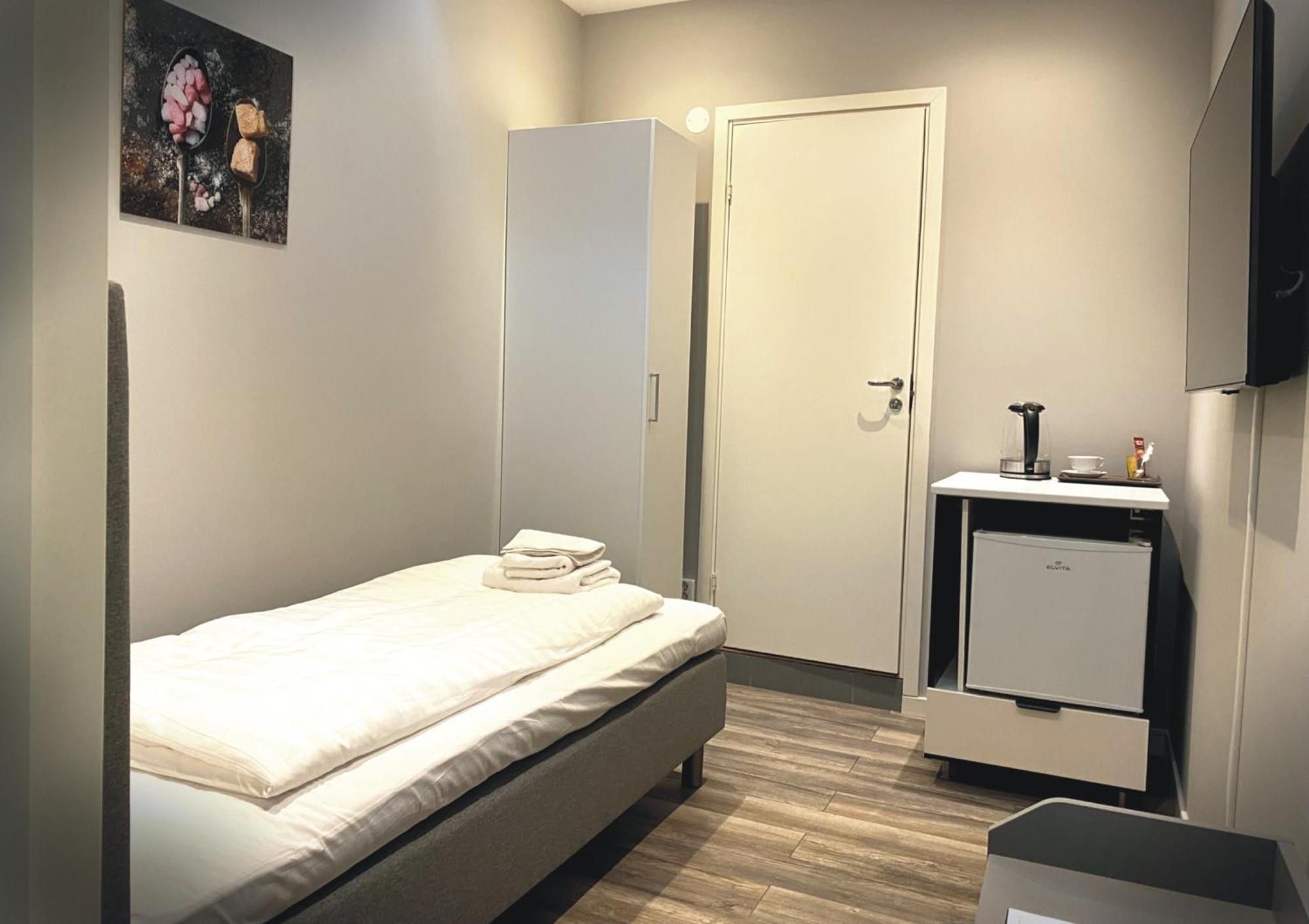 Single Room without Window