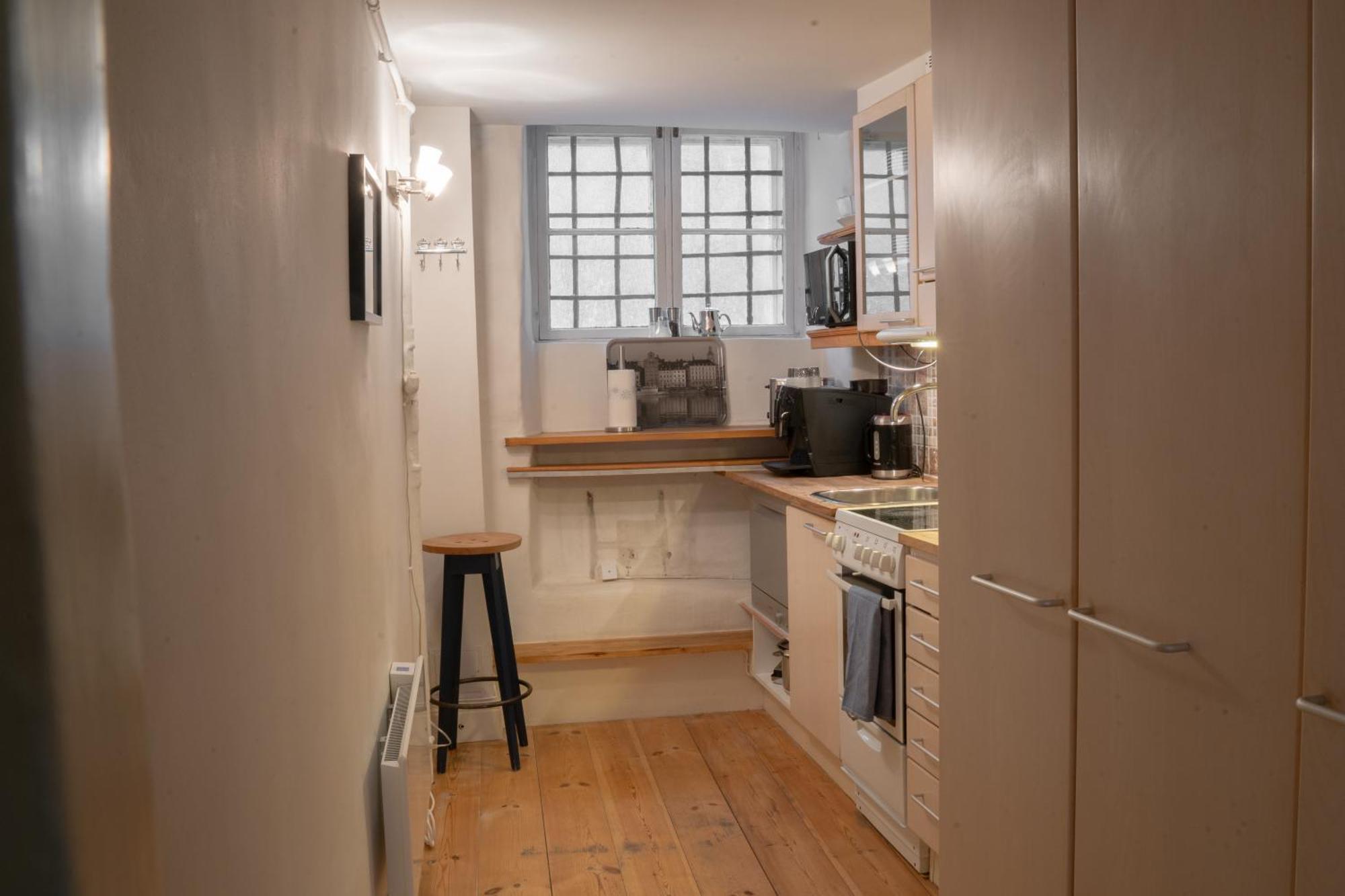 One-Bedroom Apartment