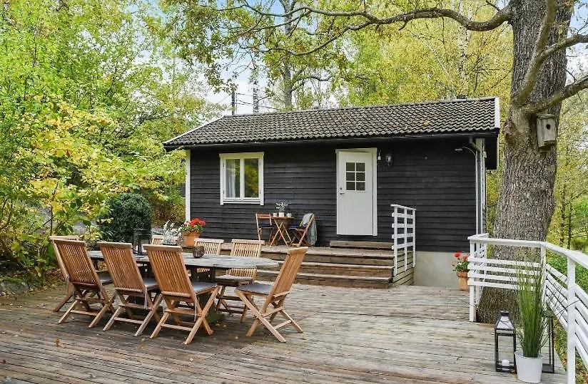 Modern Cottage With Sunny Terrace-1